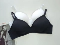 Гладък сутиен в бял и черен цвят /чашка B/, снимка 2