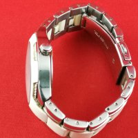 часовник Guess W0556L1, снимка 2 - Други - 22187587