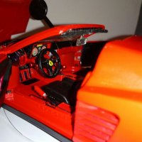 Ferrari 1:18 Testarossa spider 84 , снимка 10 - Колекции - 32389522