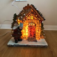 Коледна окраса - светеща къщичка с дядо Коледа, снимка 1 - Декорация за дома - 35191225