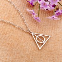 Колие Хари Потър Harry Potter Triangle Даровете на смъртта, снимка 3 - Колиета, медальони, синджири - 28621720