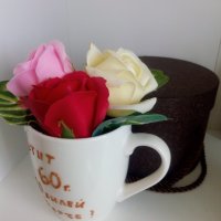 Чаша с послание по ваша идея и три сапунени рози, снимка 2 - Декорация за дома - 37608865