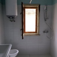 Продавам триетажна къща в град Троян - 95000 евро, снимка 7 - Къщи - 31414498