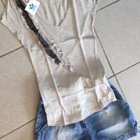 Блуза с интересна декорация, снимка 1 - Тениски - 20121884