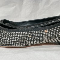 Обувки дамски, с камъчета тип Сваровски от изкуствена кожа., снимка 1 - Дамски елегантни обувки - 39727257