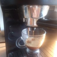 Кафе машина Ровента с ръкохватка с крема диск и прави хубаво кафе с каймак , снимка 3 - Кафемашини - 34849334