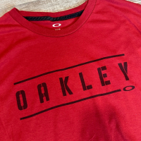 Мъжка тениска Oakley размер Л-ХЛ, снимка 2 - Тениски - 44892881
