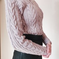 Ръчно плетен пуловер с аранови елементи, снимка 9 - Блузи с дълъг ръкав и пуловери - 22697099