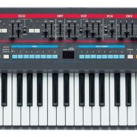 Roland Juno 6,60 или 106, снимка 3 - Синтезатори - 27059196