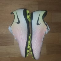 Футболни обувки Nike , снимка 1 - Футбол - 43310636