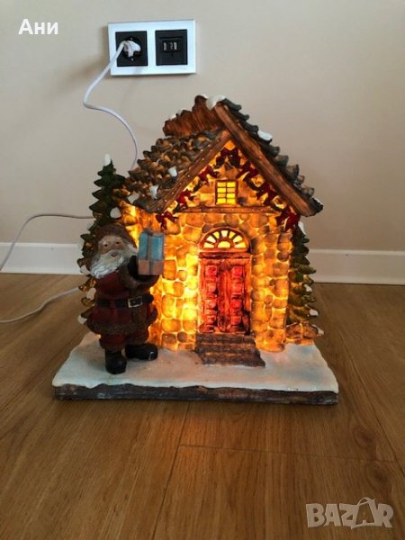 Коледна окраса - светеща къщичка с дядо Коледа, снимка 1