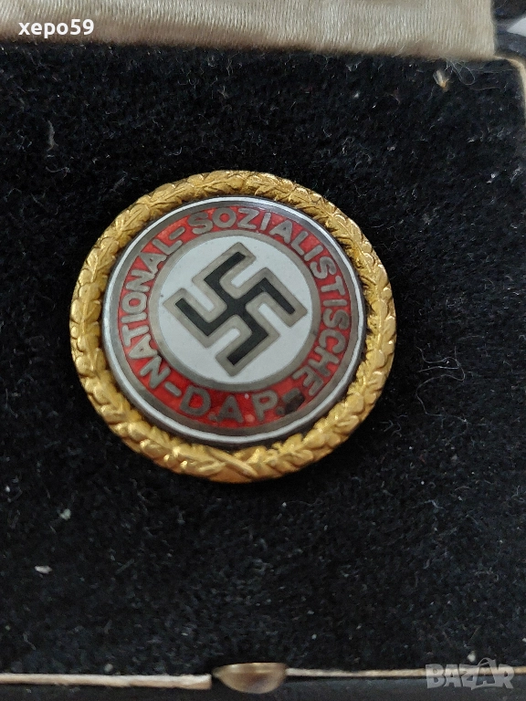 WW2-Немски златен партиен знак за заслуги 1933-45год., снимка 1