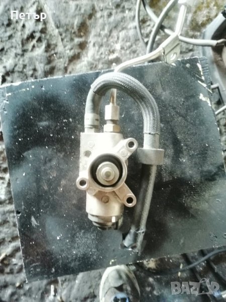 помпа високо налягане Голф 5 1.6фси, снимка 1