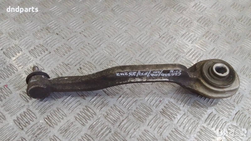 Носач Mercedes CLS320 C219 CDI 2008г.(преден десен)	, снимка 1