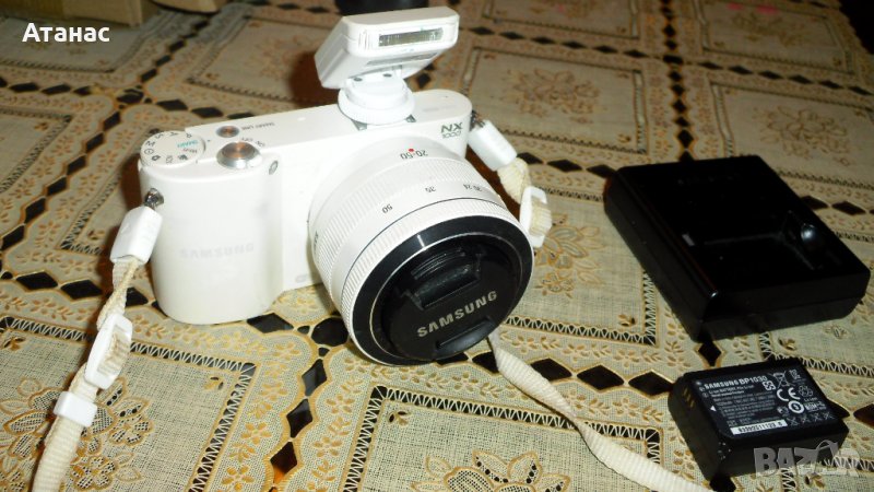 Фотоапарат SAMSUNG NX 1000 SMART WI-FI и обектив SAMSUNG 20мм-50мм II  ED, снимка 1