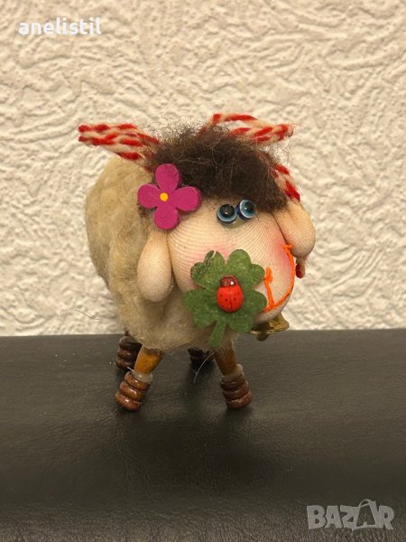 Стояща мартеница овца, снимка 1