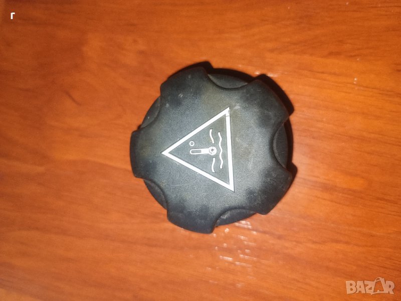 Капачка за вода за казанче автомобил , снимка 1