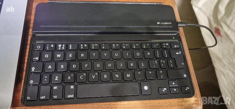 Безжична клавиатура Logitech ultrathin keyboard cover Apple Ipad Air, снимка 1