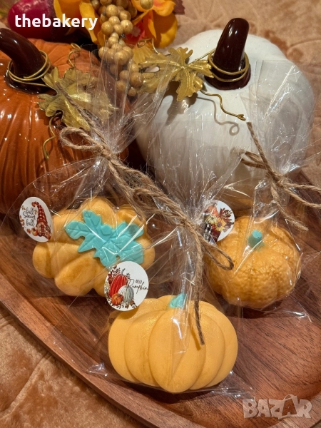 Тиквена феерия–Ръчно правени сапуни с форма тиква, снимка 1