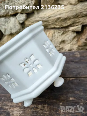 Порцеланова кашпа , снимка 2 - Антикварни и старинни предмети - 50049335