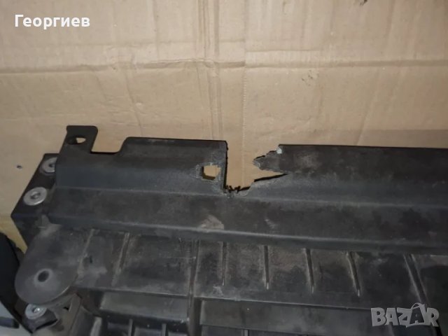 Предна маска Очиларка Фолксваген Тигуан 2.0 тди 2016 година , снимка 2 - Части - 48305808