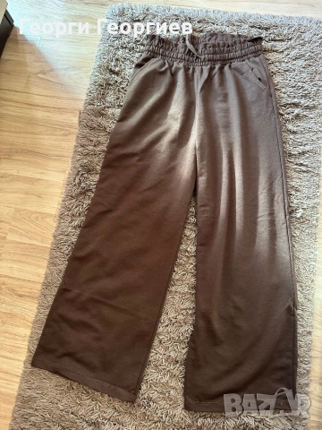 Спортно долнище с широки крачоли 