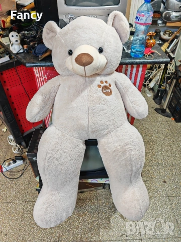 Голяма плюшена мечка, снимка 2 - Плюшени играчки - 53119577