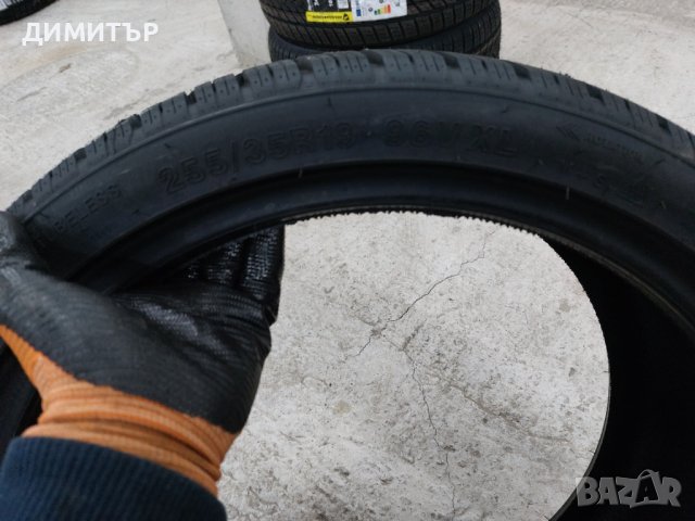 4 бр.Нови зимни Roadmarch 255/35/19 dot2423 Цената е за брой!, снимка 5 - Гуми и джанти - 43511850