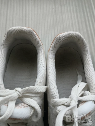 като НОВИ Лайфстайл / фитнес маратонки NIKE Court Royale бели 39, снимка 6 - Маратонки - 52036074