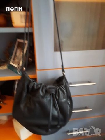 Дамска чанта на Esprit, снимка 1 - Чанти - 27155636