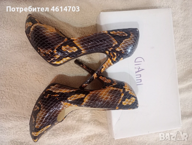 дамски луксозни обувки почти не използвани , снимка 4 - Дамски обувки на ток - 52713298