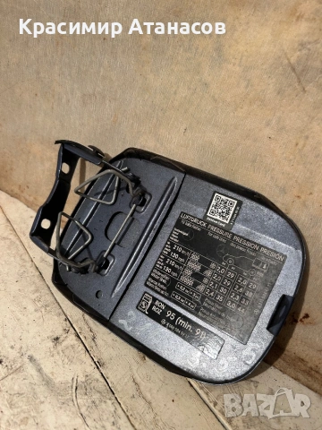 A2115840000. Вратичка резервоар капачка за Мерцедес Е-класа W211. Седан , снимка 2 - Части - 53470171