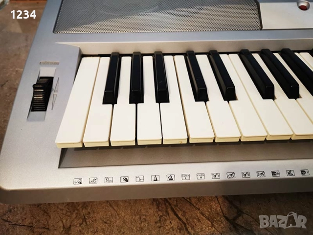 синтезатор клавир пиано YAMAHA DGX-200 с 6 октави и динамична клавиатура , снимка 5 - Синтезатори - 51968739
