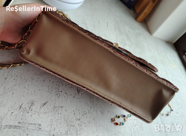 Нова чанта с кристали, в кафяво, плюс подарък гривна, снимка 8 - Чанти - 53383104