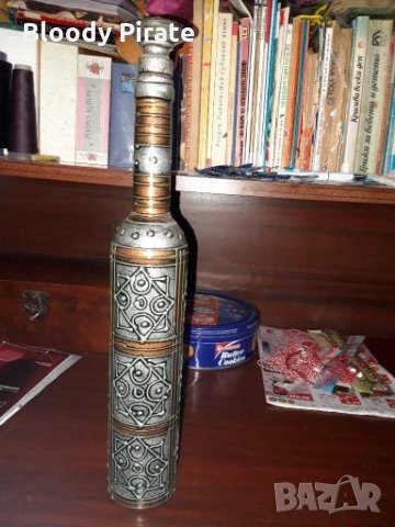 Стара бутилка със сребърен обков, снимка 2 - Антикварни и старинни предмети - 28172144