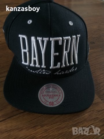 mitchell and ness bayern munich - страхотна мъжка шапка КАТО НОВА, снимка 3 - Шапки - 36732545