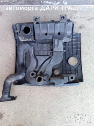 Декоративен капак(въздушен филтър)над двигател за Ауди А3 2005г. Бензин 1.6 FSi, снимка 2 - Части - 49629321