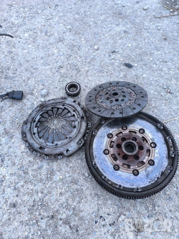 Съединител комплект 1.9тди Голф 4 LUK, снимка 2 - Части - 53585757