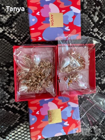 Lestari комплект - гривна , обеци , колие AVON , снимка 2 - Бижутерийни комплекти - 50671499