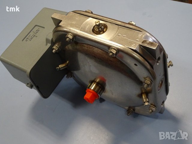Трансмитер на налягане Taylor Pneumatic Transmitter, снимка 4 - Резервни части за машини - 33285353