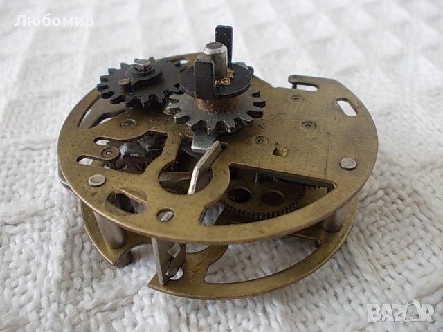 Часовников механизъм KZW 1500, снимка 2 - Медицинска апаратура - 35333705