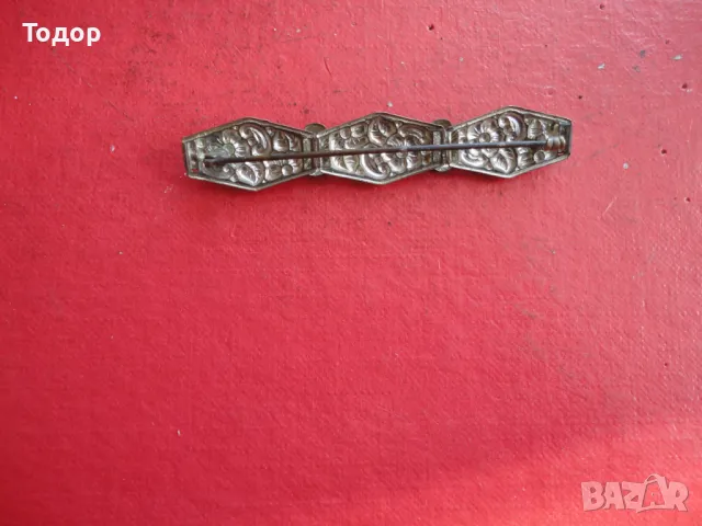 Старинна позлатена брошка с камъни 34 , снимка 5 - Други - 49125932