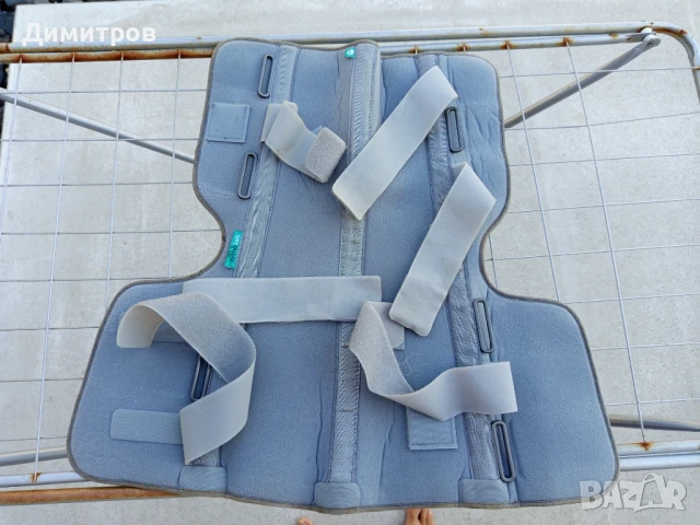 Патерици и Ортопедична наколенка за колянна става, снимка 4 - Спортна екипировка - 50552692