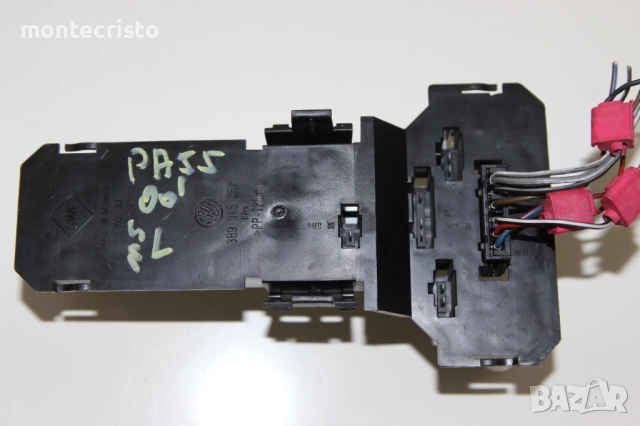 Лява платка стоп VW Passat B5 комби (1997-2000г.) 3B9945257 ляв ламподържач 3B9 945 257, снимка 2 - Части - 52409315