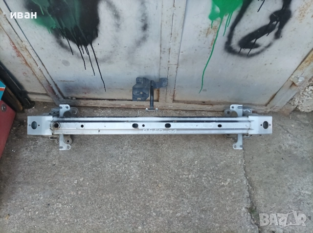 Основа греда предна броня за Мазда 5. 2005 год., снимка 2 - Части - 51745927