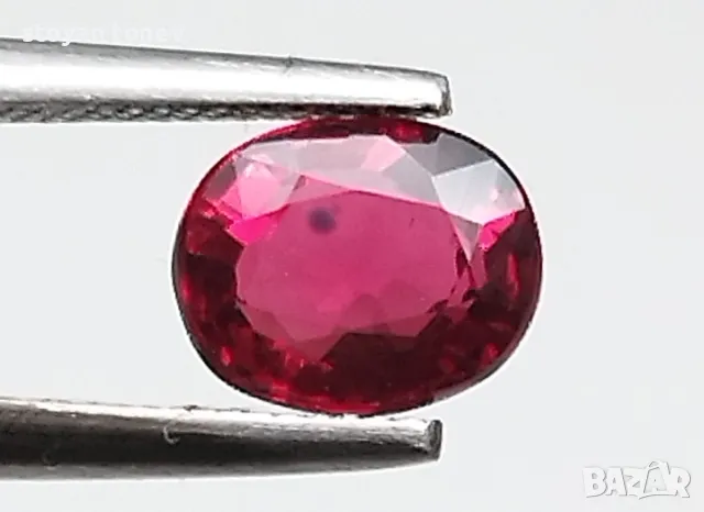 Вълнуващ изящен рубин 1.00кт.! Сертифициран! Нов!, снимка 10 - Други - 49656399