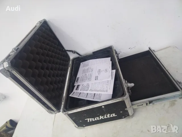 Алуминиев куфар за инстрименти MAKITTA  Бонус 4 книжки с инструкции и упътване за винтоверт MAKITTA, снимка 5 - Куфари с инструменти - 49872690