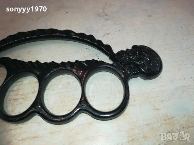 бокс черен с череп и шип 2210241406, снимка 10 - Екипировка - 47676427