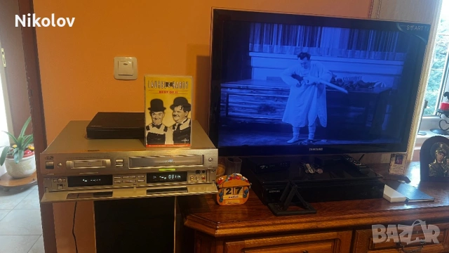  JVC HR-DVS1EU , снимка 2 - Плейъри, домашно кино, прожектори - 53251637