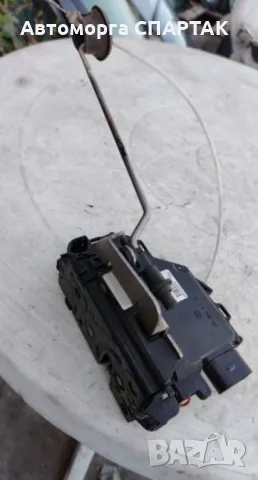 AUDI A4 B6 / A6 C5 МЕХАНИЗЪМ ЗА ЗАКЛЮЧВАНЕ НА ШОФЬОРСКАТА СТРАНА НА ПРЕДНАТА ВРАТА 4B2837016G